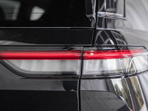 New 2025 Jeep Grand Cherokee Altitude w/ Trailer Tow Package image 6