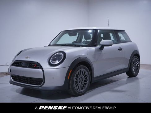Used 2025 MINI Cooper S image 1