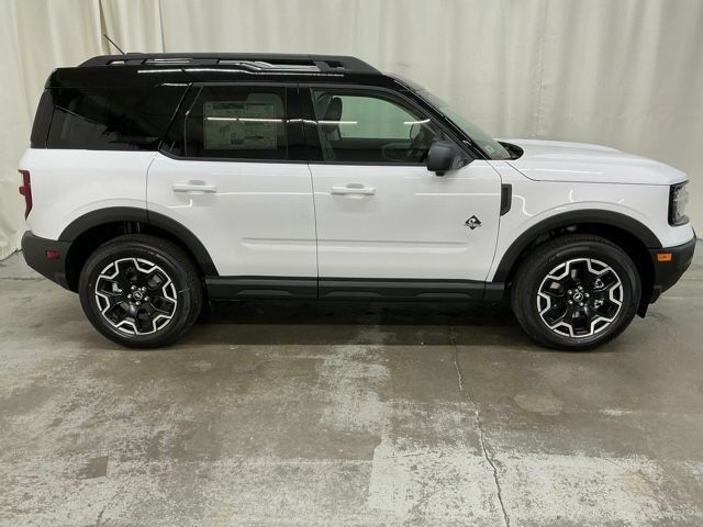 New 2025 Ford Bronco Sport Outer Banks w/ Outer Banks Tech Package+ AWD/4WD image 2