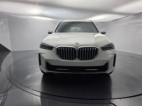 Certified 2026 BMW X5 sDrive40i w/ Premium Package RWD image 2