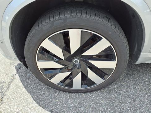 Used 2024 Volvo XC90 T8 Ultimate image 11
