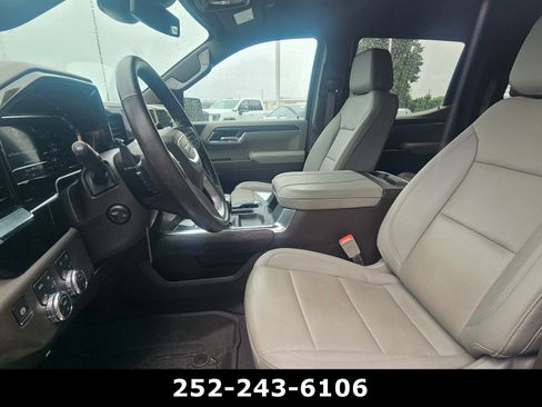 Used 2024 GMC Sierra 1500 SLT w/ SLT Premium Package AWD/4WD image 8