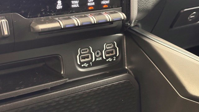 Used 2024 RAM 1500 Big Horn AWD/4WD image 43