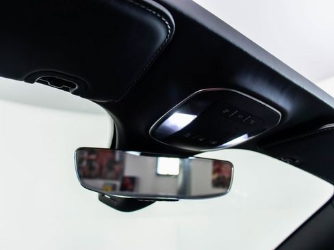 Certified 2019 Ferrari Portofino image 42