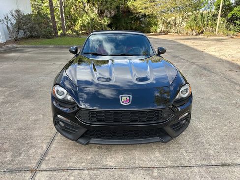 Used 2018 FIAT 124 Spider Abarth image 10