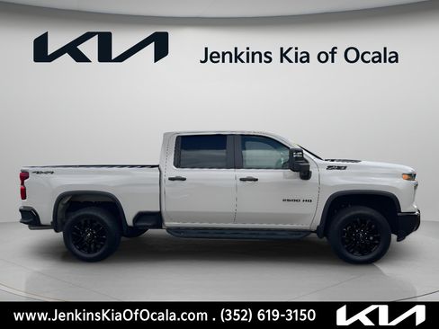 Used 2026 Chevrolet Silverado 2500 Custom w/ Custom Value Package AWD/4WD image 3