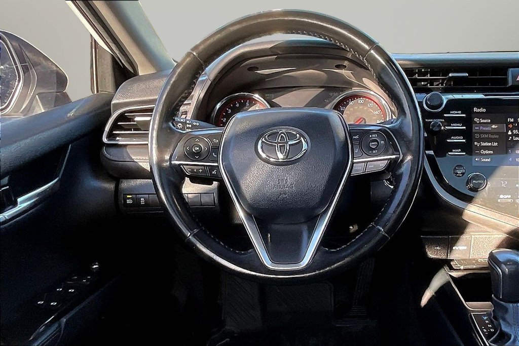 Used 2020 Toyota Camry XSE FWD image 8