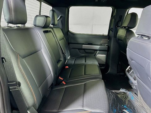 New 2025 Ford F150 Lariat w/ Equipment Group 502A High image 28