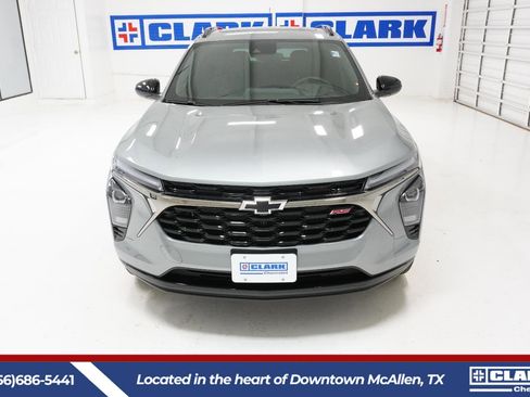 New 2026 Chevrolet Trax RS w/ Sunroof Package image 2