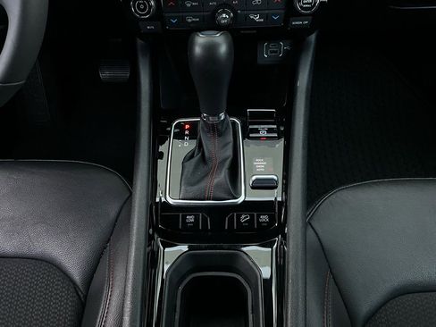 Used 2025 Jeep Compass Trailhawk image 14