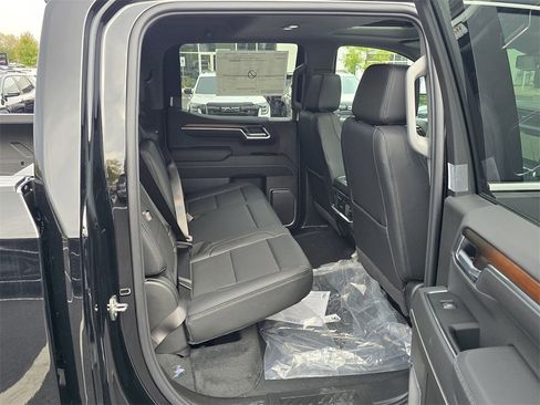 New 2026 GMC Sierra 1500 Denali w/ Denali Carbonpro Edition image 32