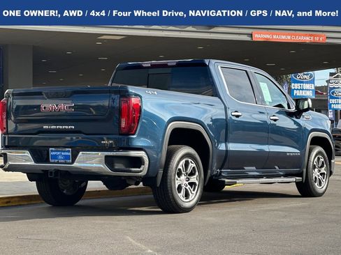 Used 2022 GMC Sierra 1500 SLT w/ SLT Convenience Package image 5
