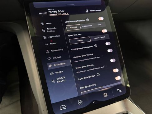 Used 2024 Lucid Air Pure image 18