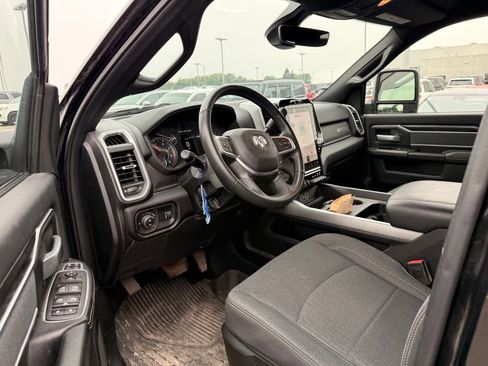 Used 2023 RAM 2500 Big Horn w/ Night Edition AWD/4WD image 9