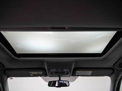 Used 2015 Toyota Highlander Limited image 20