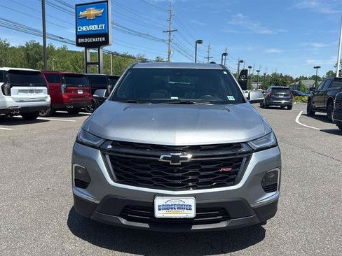 Used 2023 Chevrolet Traverse RS AWD/4WD image 2