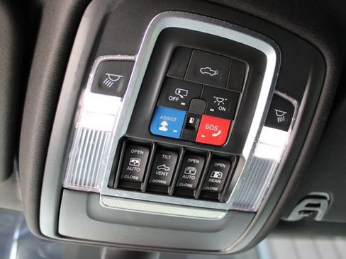 Used 2020 RAM 1500 Laramie w/ Sport Appearance Package AWD/4WD image 31