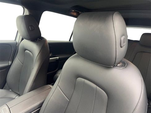 Used 2023 Mercedes-Benz EQB 300 4MATIC w/ Pinnacle Package image 27