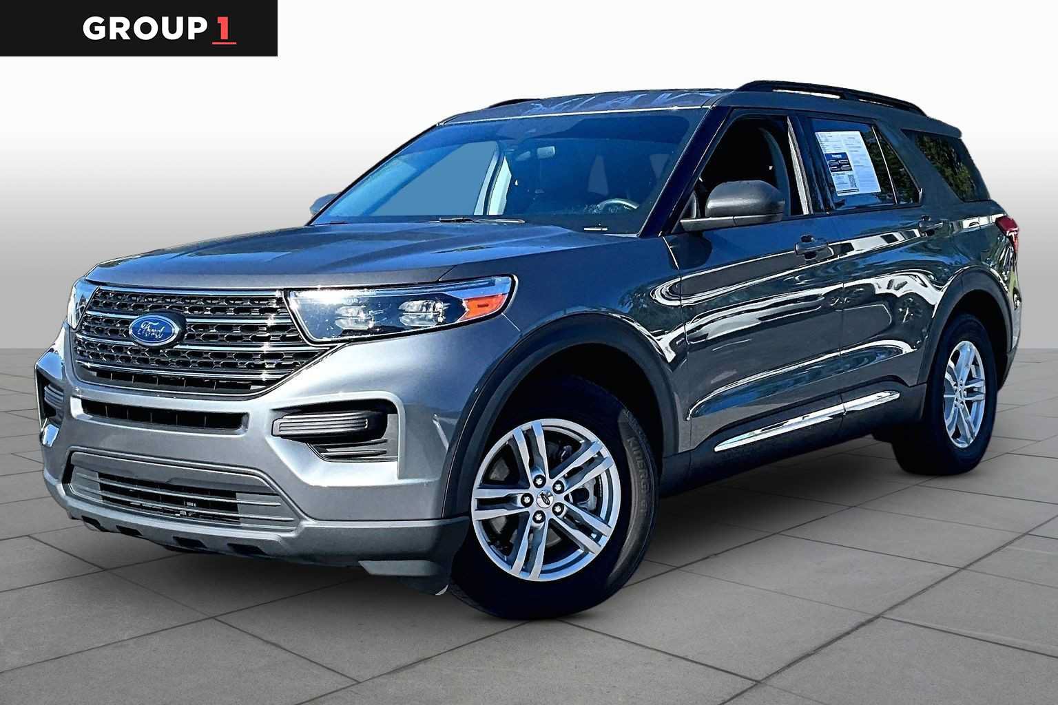 Used 2023 Ford Explorer XLT RWD image 1