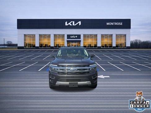 Used 2024 Ford Expedition Limited AWD/4WD image 2
