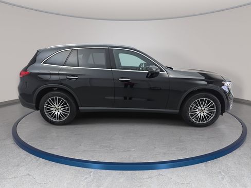 Certified 2026 Mercedes-Benz GLC 300 image 4
