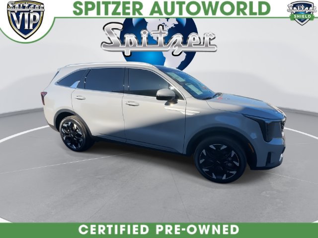 Certified 2025 Kia Sorento EX w/ Panoramic Sunroof Package AWD/4WD image 10