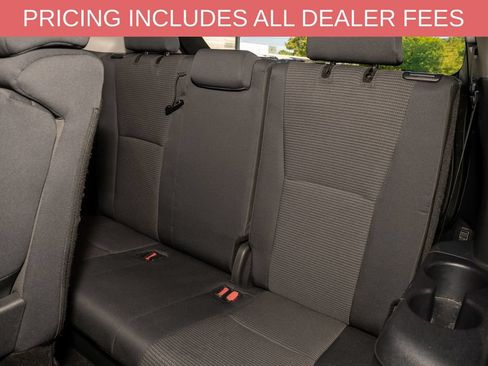 Used 2025 Toyota Highlander LE FWD image 10