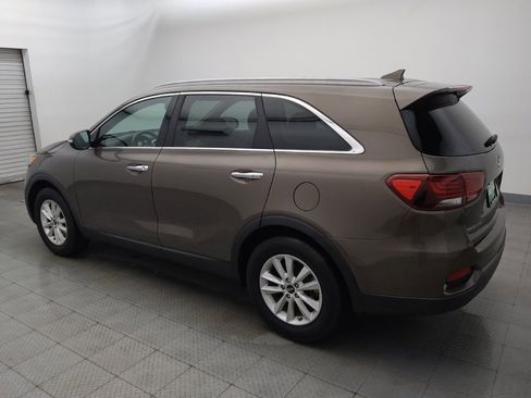 Used 2019 Kia Sorento FWD w/ LX Convenience Package image 3