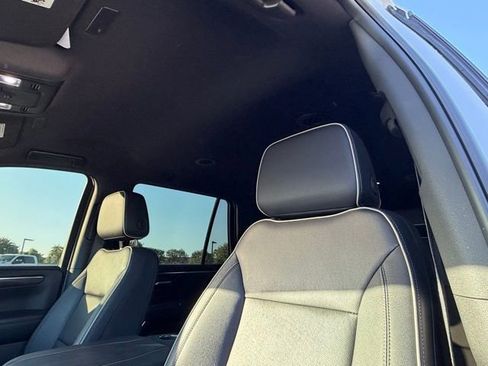 Used 2025 Chevrolet Tahoe Premier image 12