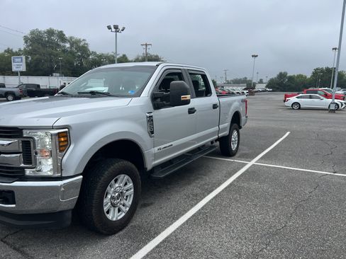 Used 2019 Ford F250 XLT AWD/4WD image 9