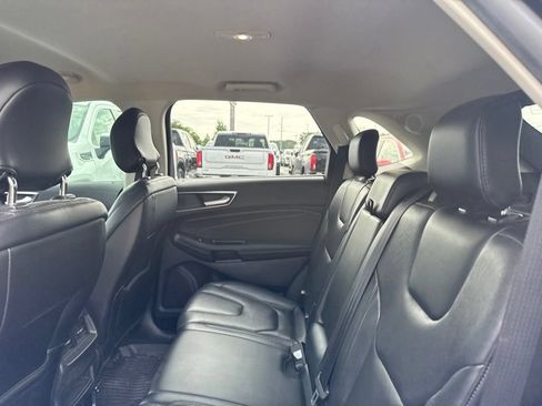 Used 2019 Ford Edge Titanium AWD/4WD image 11
