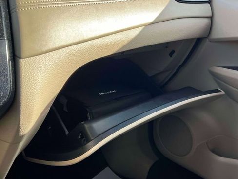 Used 2020 Nissan Rogue SL w/ Premium Package image 32