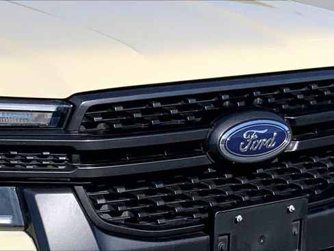 Used 2025 Ford Ranger XLT w/ FX4 Off-Road Package AWD/4WD image 26