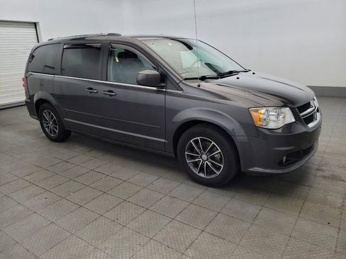 Used 2017 Dodge Grand Caravan SXT FWD image 11