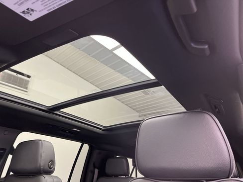 Certified 2025 GMC Yukon XL Denali w/ Sun & Power Step Package image 7