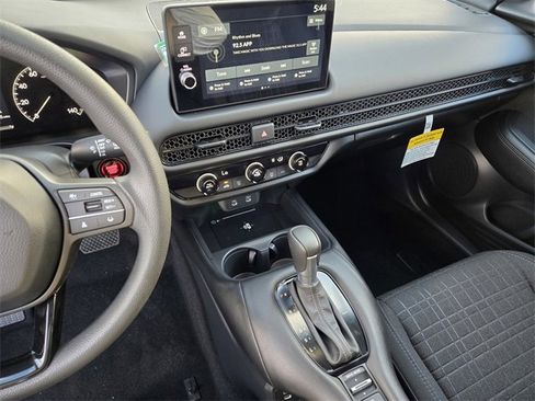New 2026 Honda HR-V LX image 18