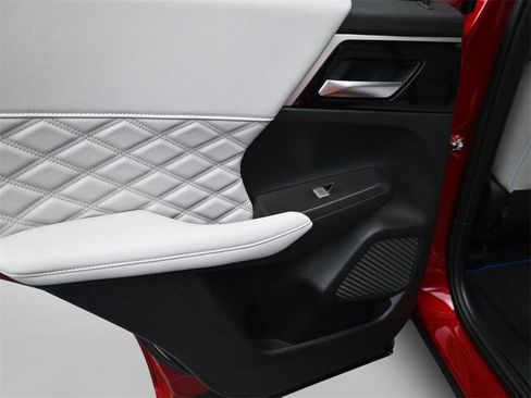 New 2025 Mitsubishi Outlander SEL image 13