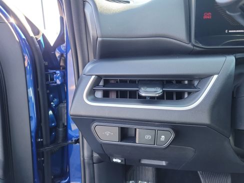 Used 2025 Kia K4 LXS image 21