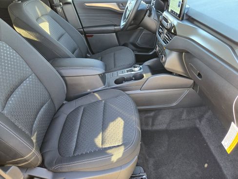 New 2026 Ford Escape Active image 10
