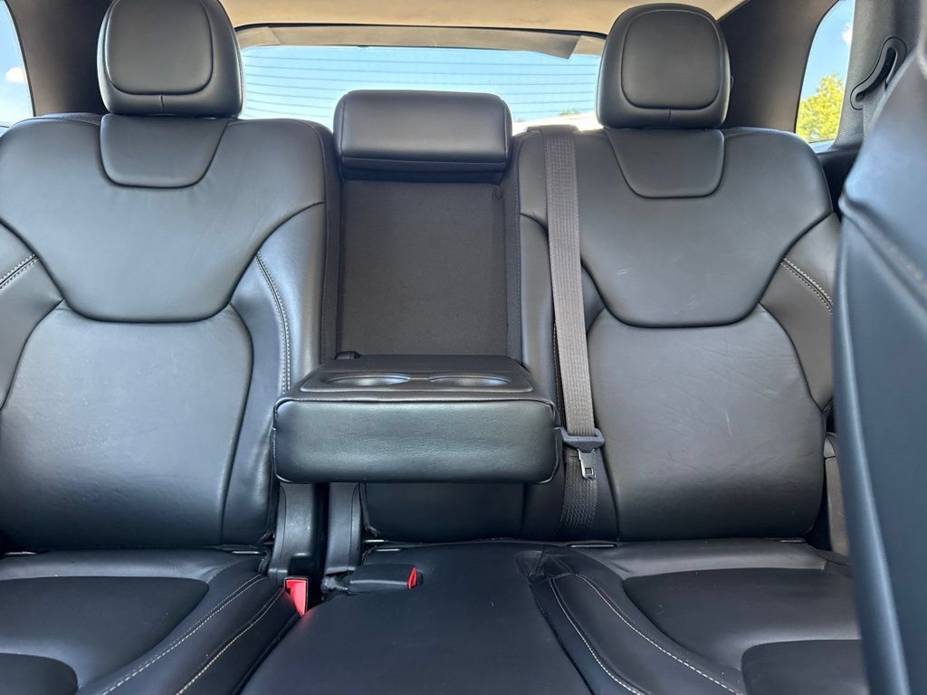 Used 2016 Jeep Cherokee Limited AWD/4WD image 23