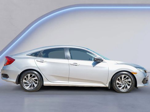 Used 2016 Honda Civic EX image 8