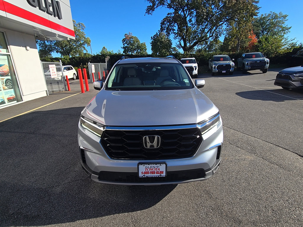 Used 2025 Honda Pilot Touring image 25