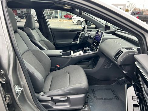 Used 2023 Toyota bZ4X XLE w/ Weather Package image 28