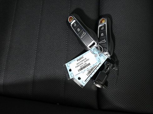 New 2025 Porsche Panamera RWD image 27