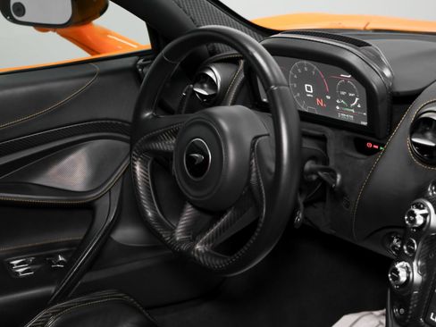 Used 2021 McLaren 765LT RWD image 36