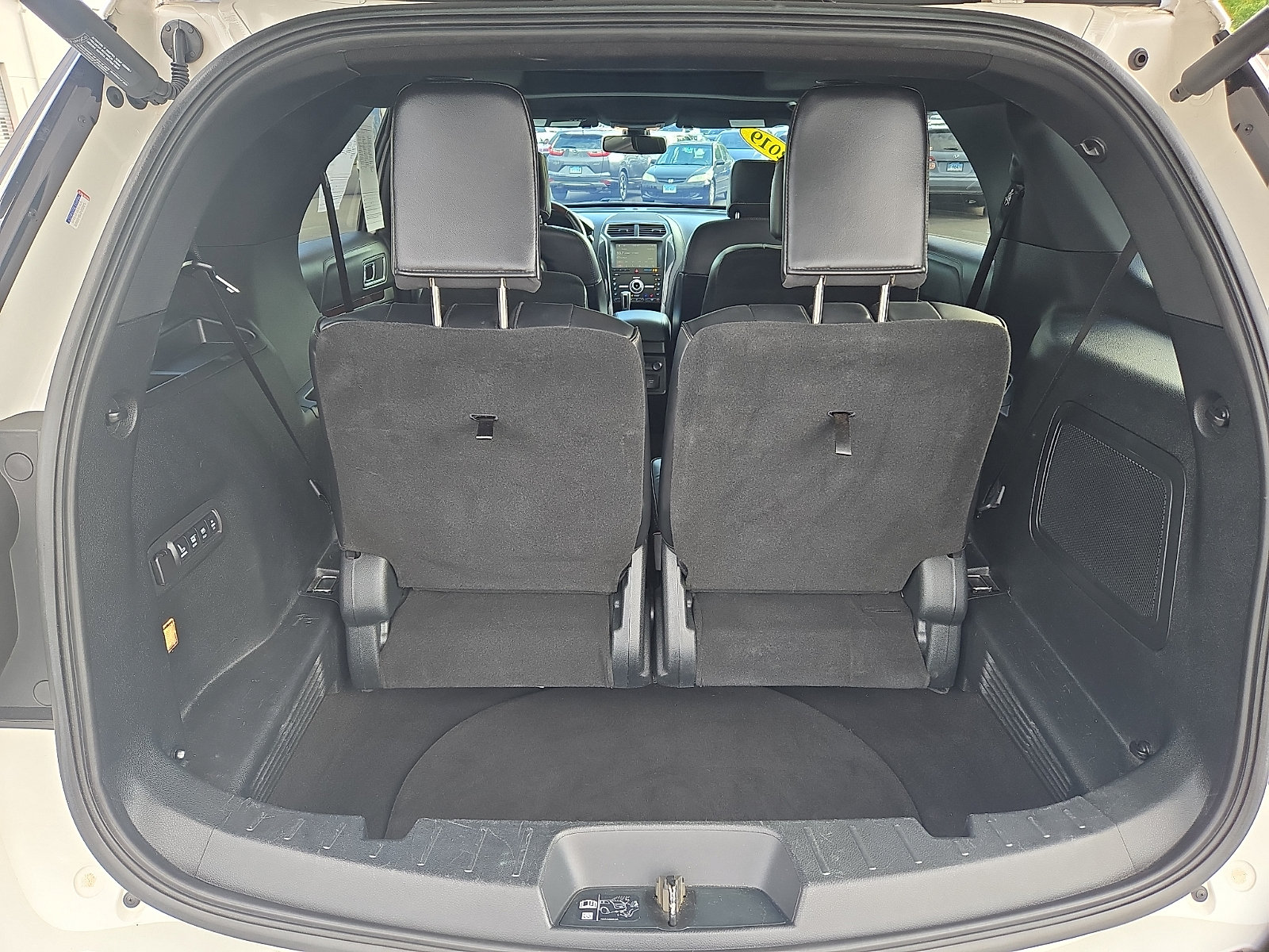 Used 2019 Ford Explorer Platinum AWD/4WD image 30