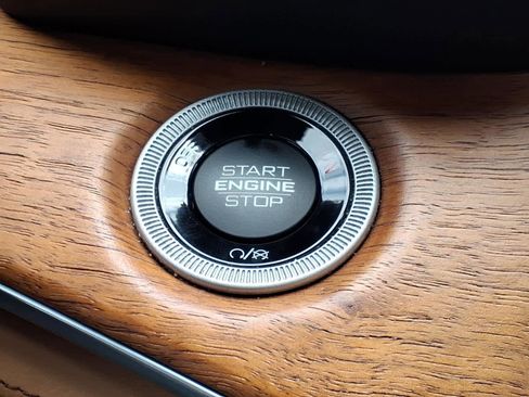 Used 2022 Jeep Grand Cherokee Summit image 12