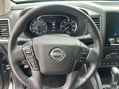 Used 2024 Nissan Frontier SV w/ SV Convenience Package AWD/4WD image 14