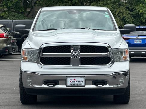 Used 2018 RAM 1500 Classic SLT w/ Luxury Group AWD/4WD image 9
