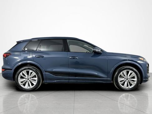 Used 2025 Audi Q6 e-tron Premium w/ Convenience Package image 6